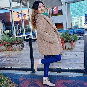 Meet your Posher, Phyllis p